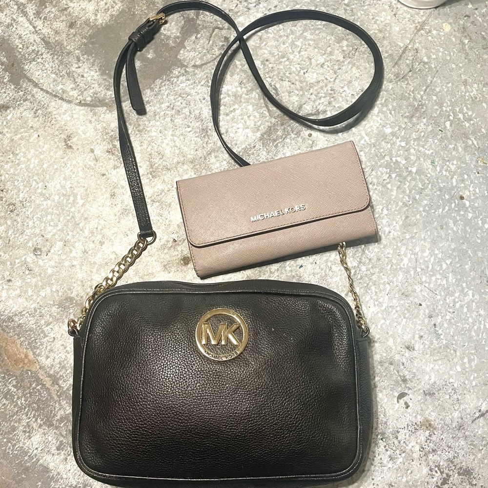 Michael Kors bag and wallet set
